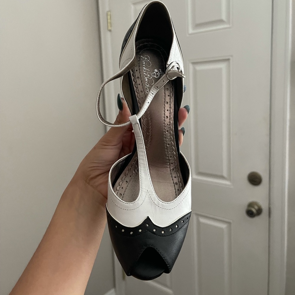 Brooks brothers black and white heels